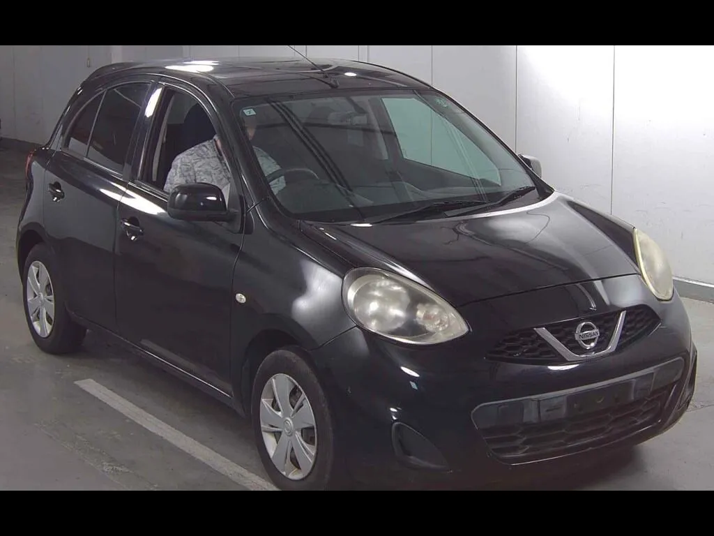 NISSAN MARCH 5D