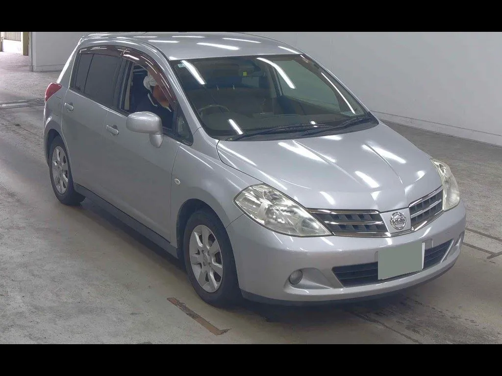 NISSAN TIIDA 15M