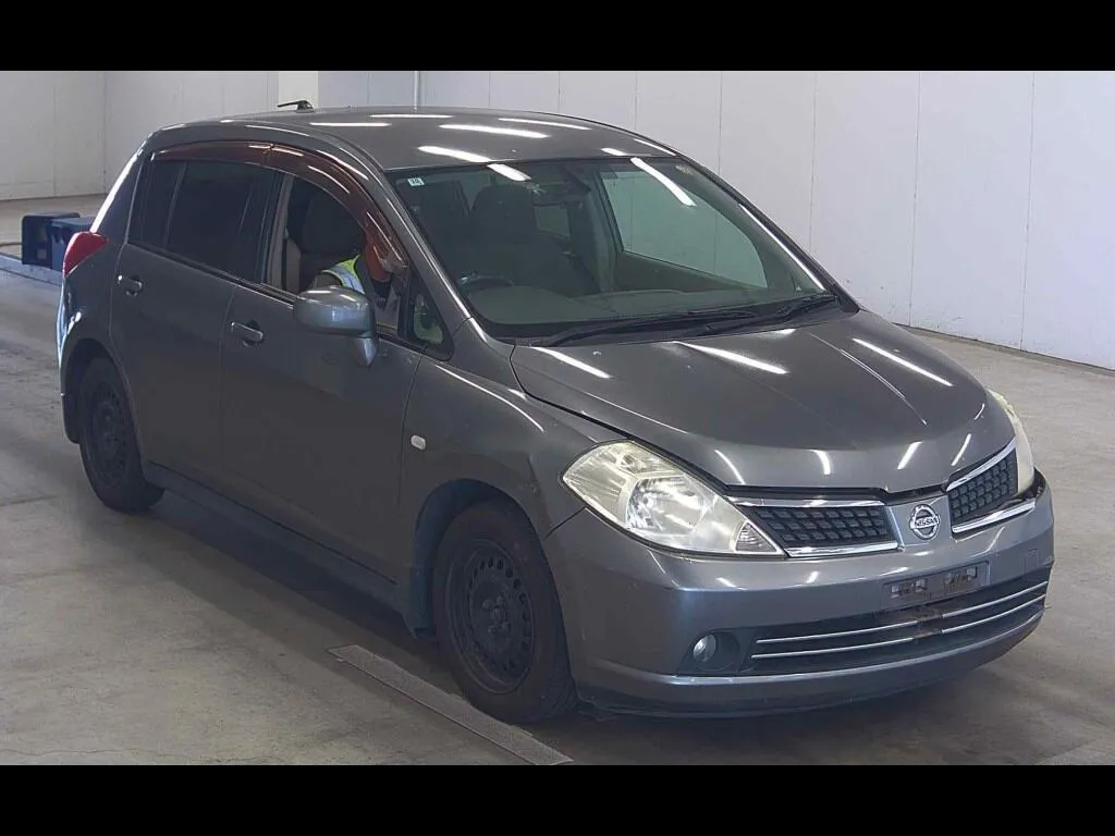 NISSAN TIIDA 15M MODERN COLLECTION