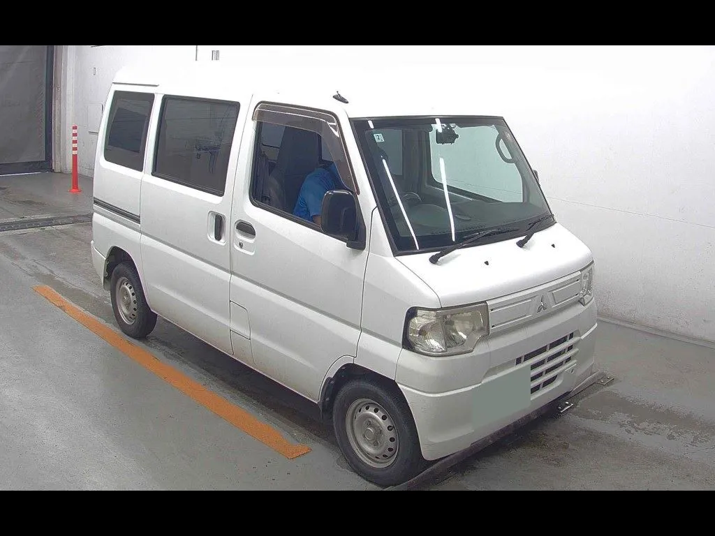 MITSUBISHI MINICAB VAN CD