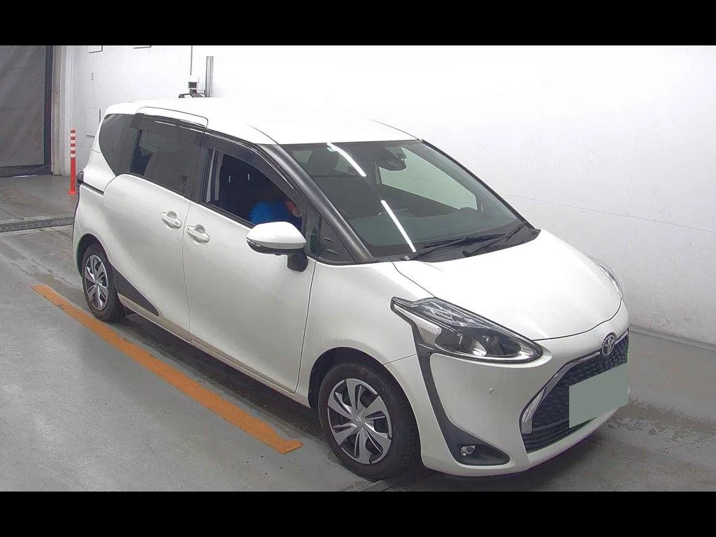 TOYOTA SIENTA G CUERO