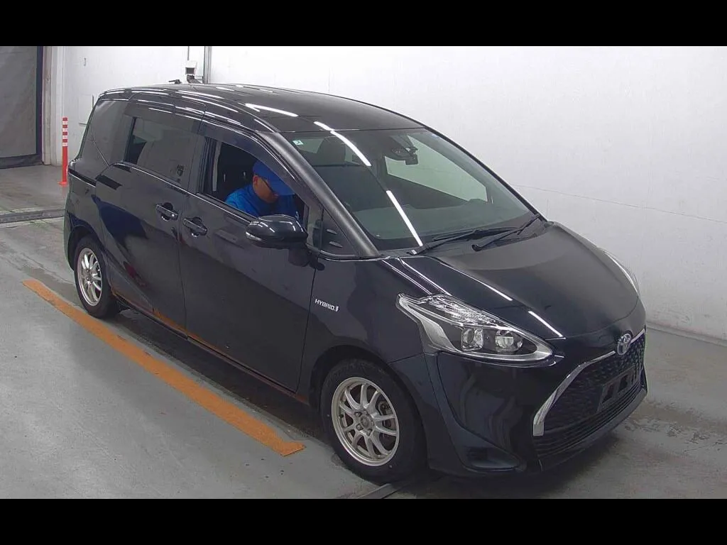 TOYOTA SIENTA HYBRID FUNBASE G