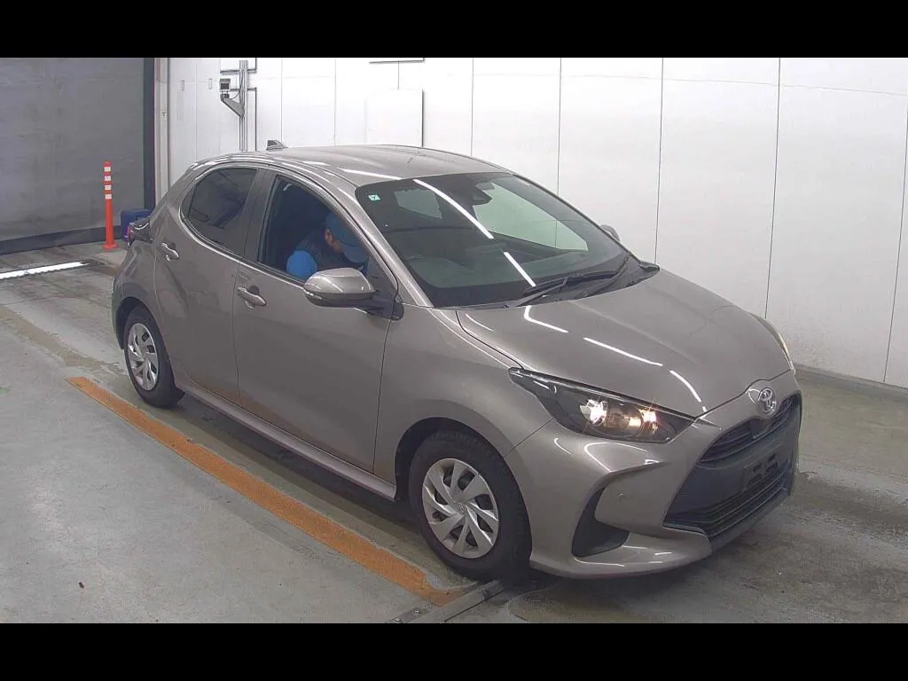 TOYOTA YARIS X