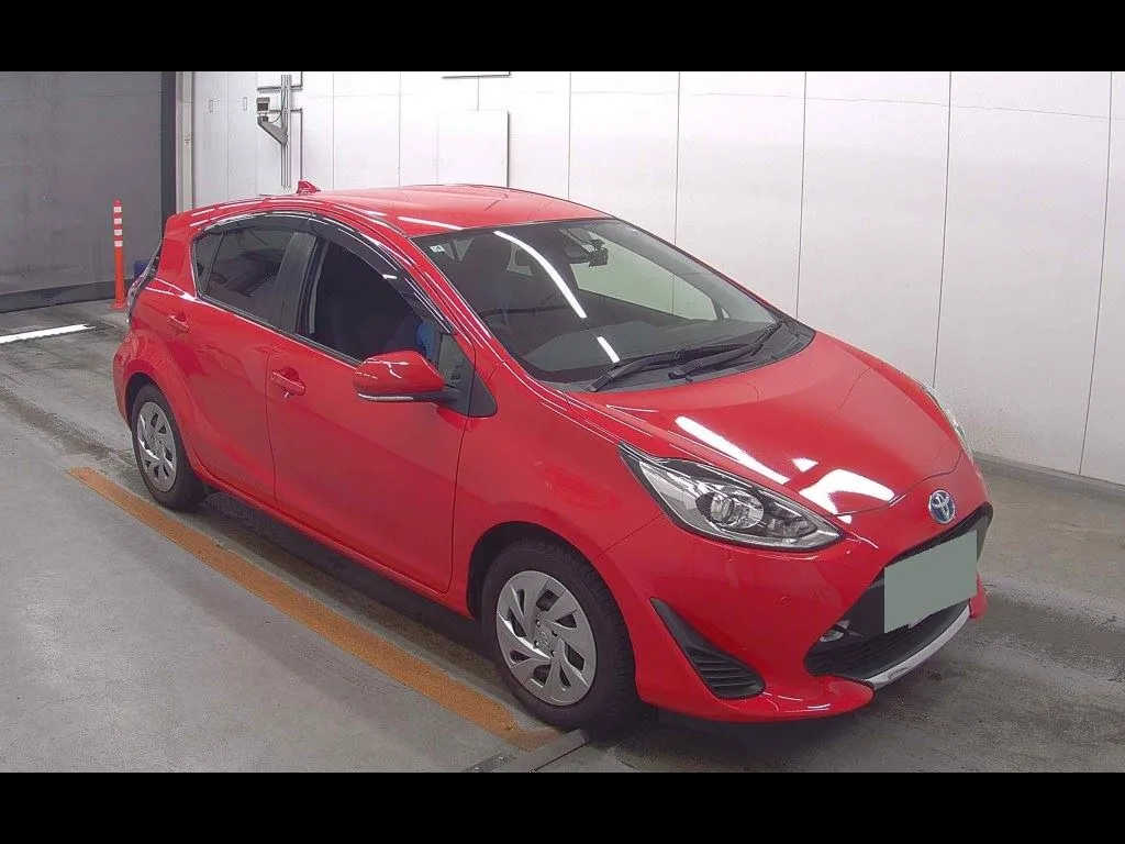 TOYOTA AQUA S