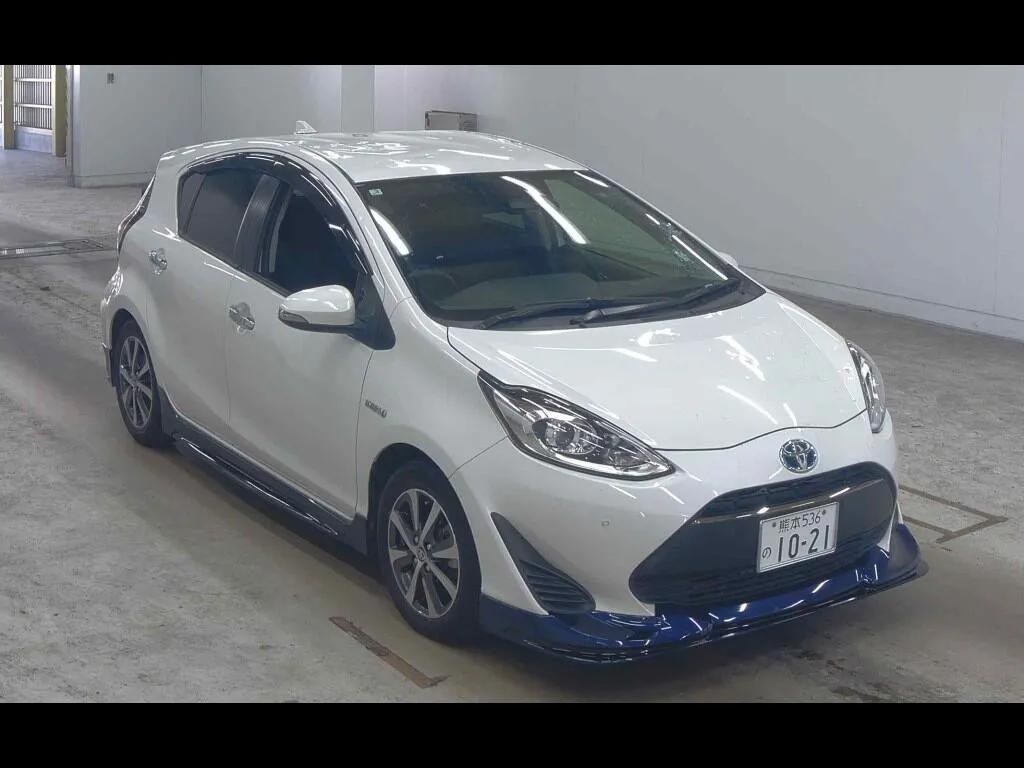 TOYOTA AQUA S STYLE BLACK
