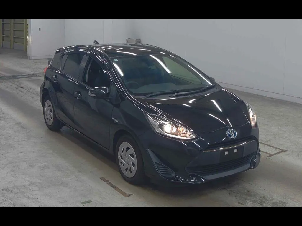 TOYOTA AQUA S