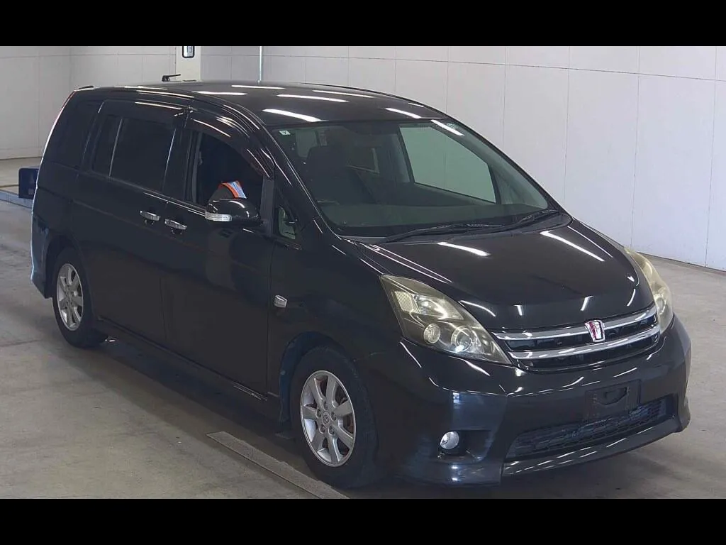 TOYOTA ISIS PLATANA
