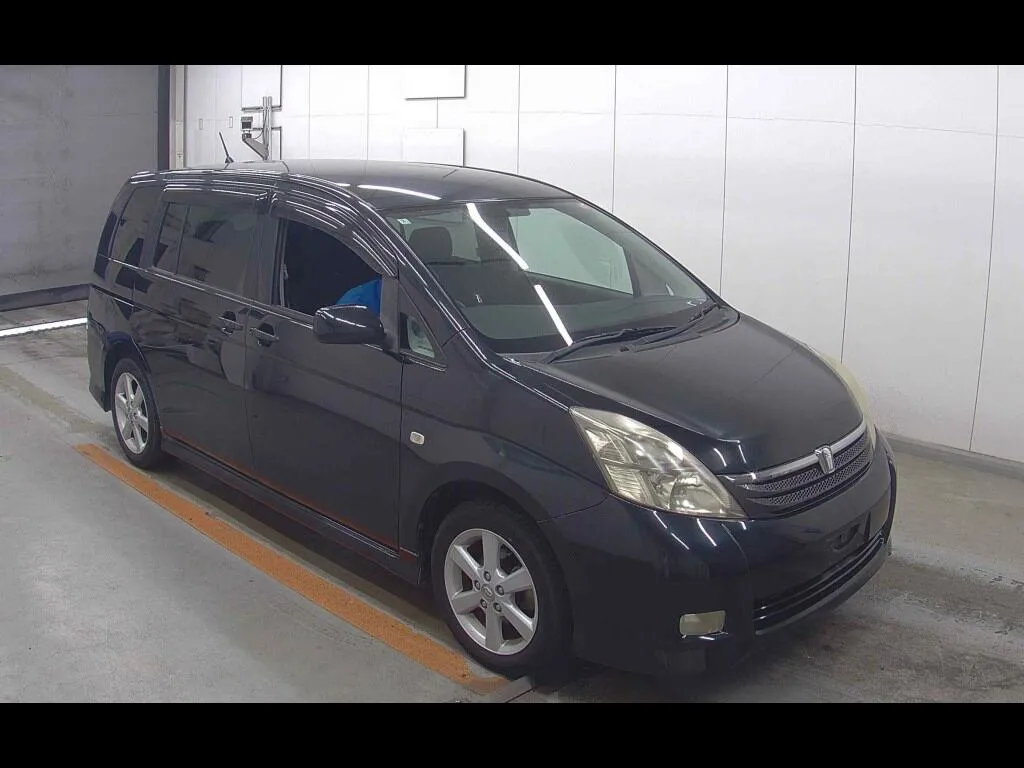 TOYOTA ISIS PLATANA
