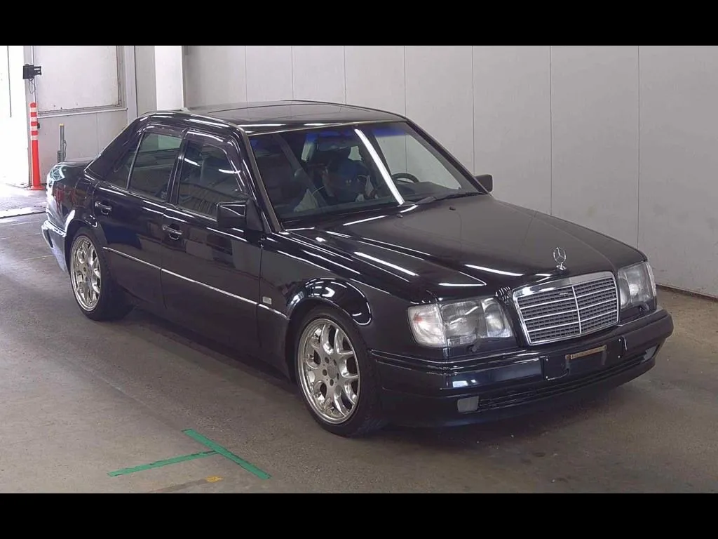 MERCEDES BENZ MEDIUM CLASS 4D 500E