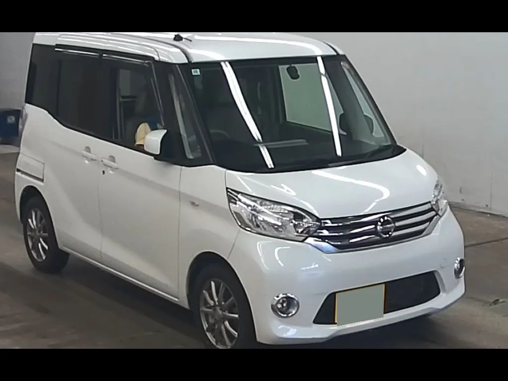 NISSAN DAYZ ROOX 4WD X