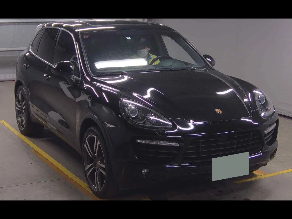 PORSCHE CAYENNE 4WD TURBO