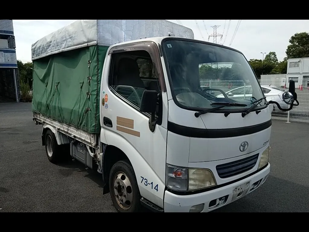 TOYOTA DYNA TRUCK