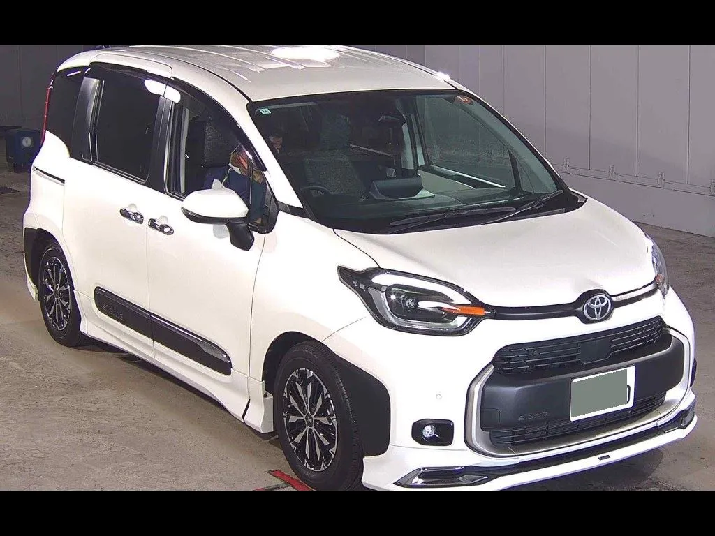TOYOTA SIENTA HYBRID Z