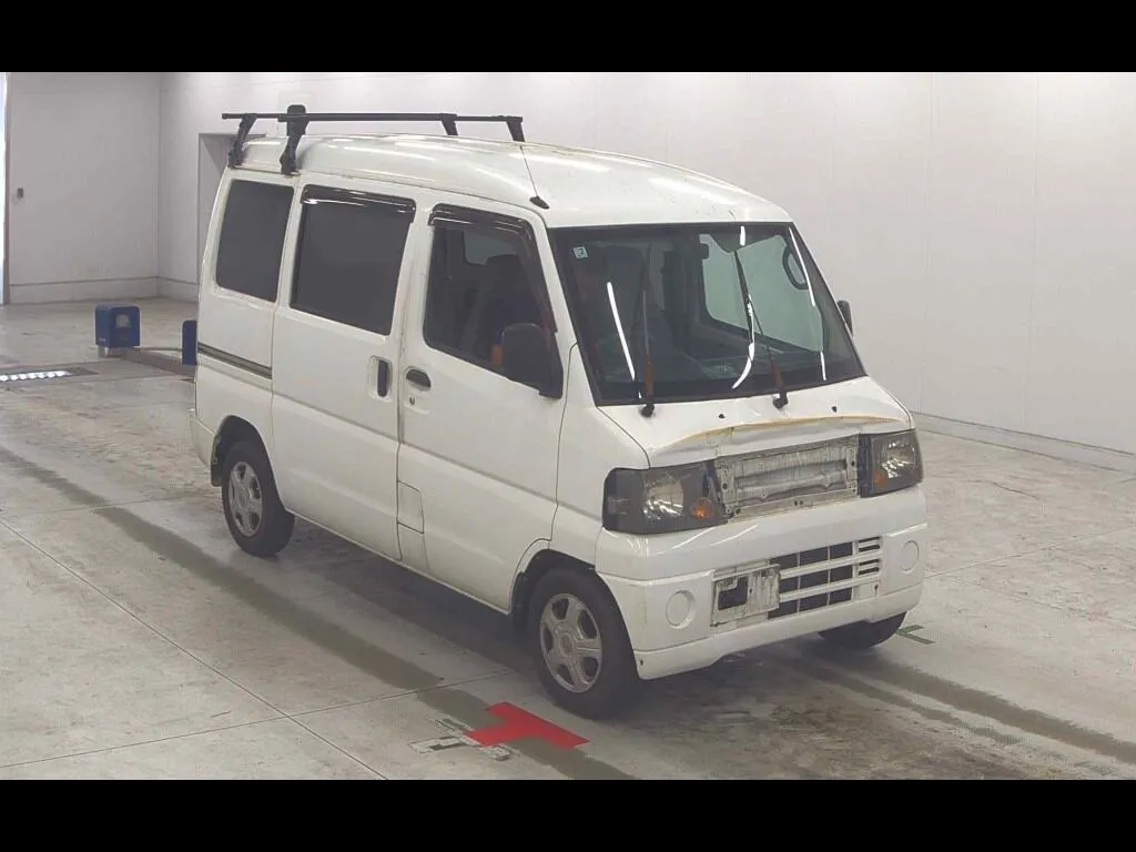 NISSAN CLIPPER VAN