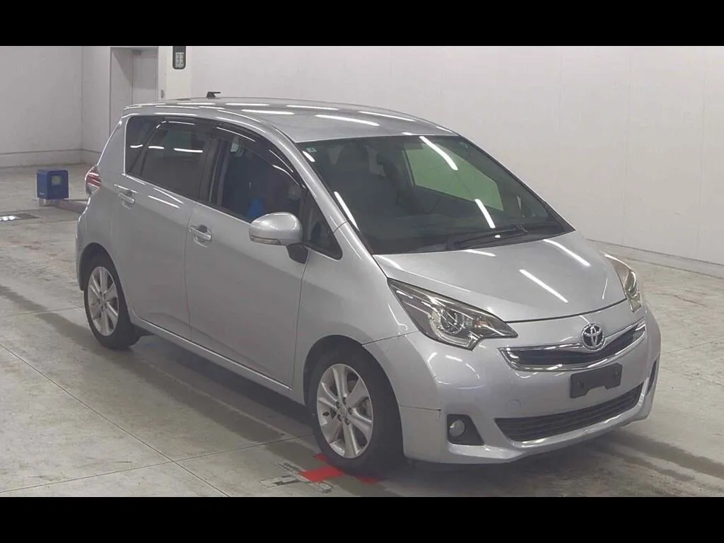 TOYOTA RACTIS G PRIME STYLE