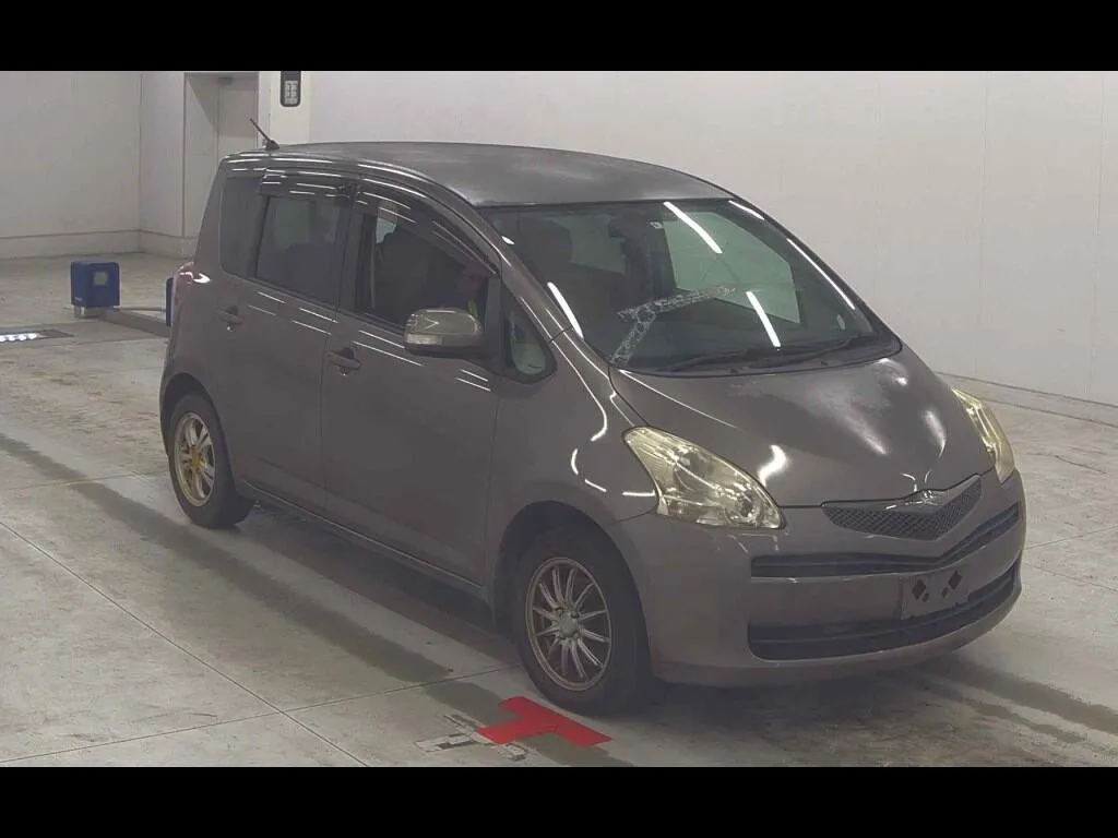 TOYOTA RACTIS X