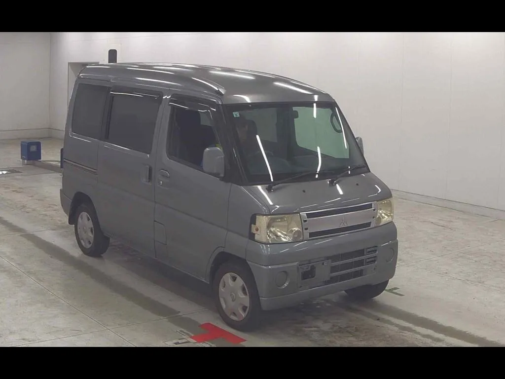 MITSUBISHI TOWN BOX LX