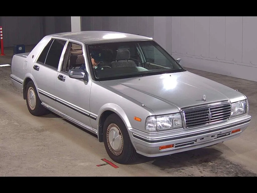 NISSAN CEDRIC 4D CLASSIC SV