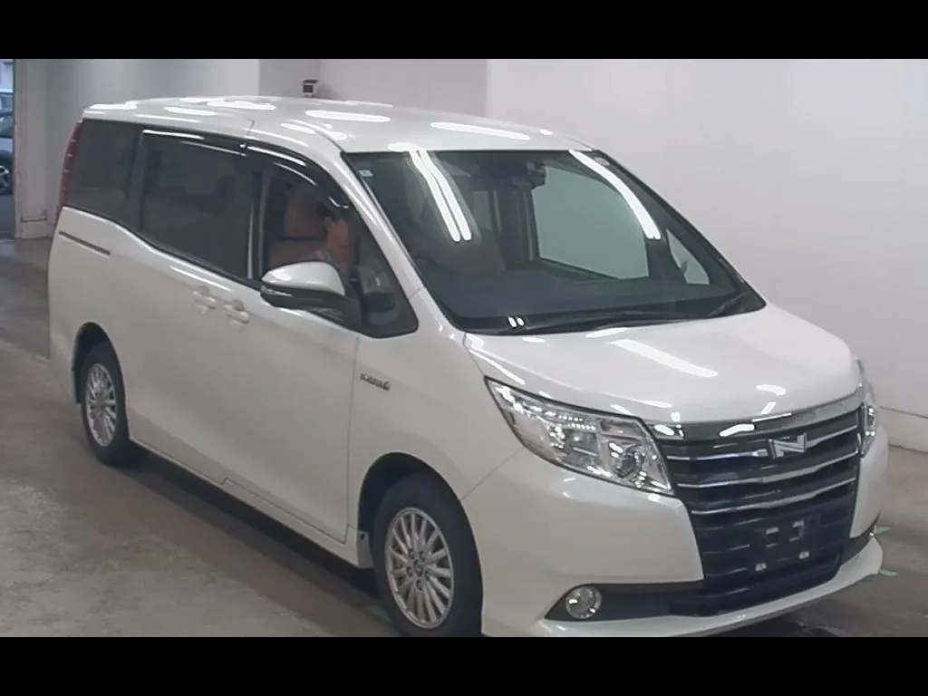 TOYOTA NOAH HYBRID G