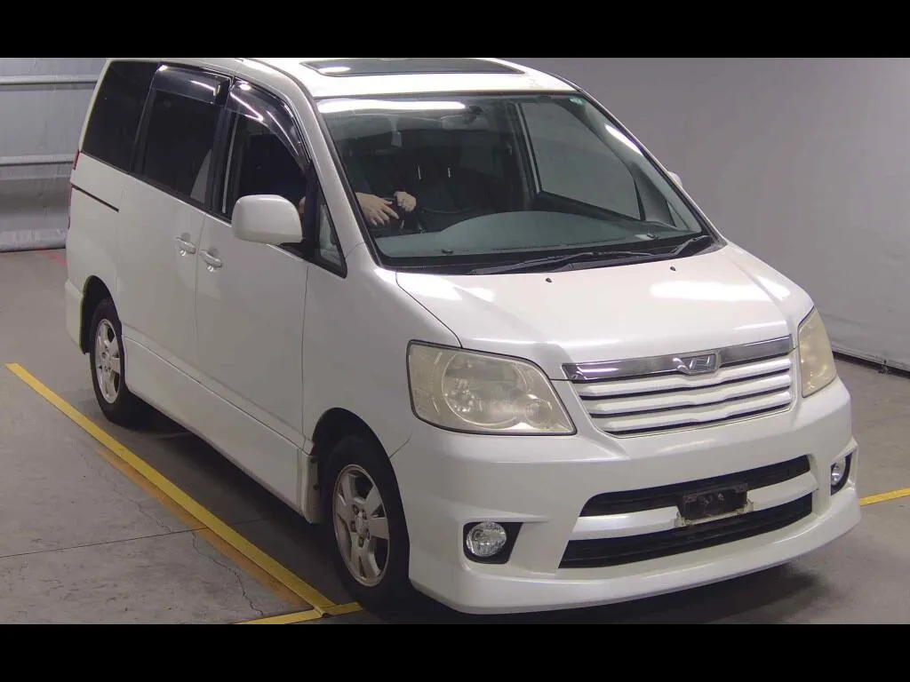 TOYOTA NOAH 4WD S V SELECTION