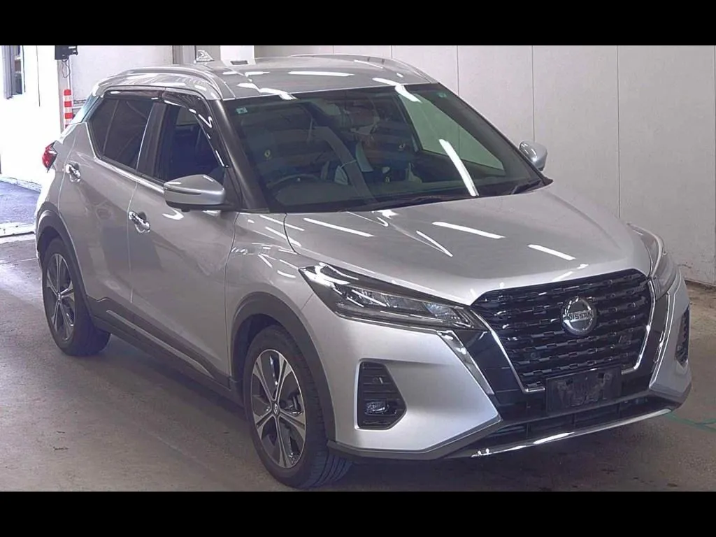 NISSAN KICKS 5D X