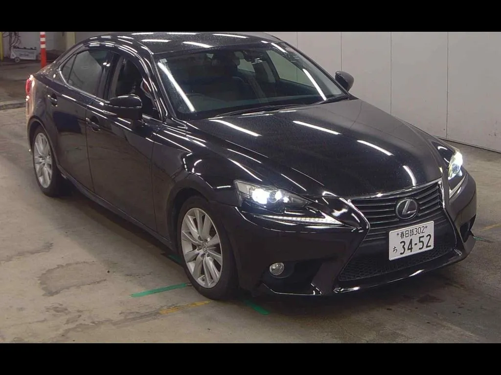 LEXUS IS 4D IS300H VERSION L