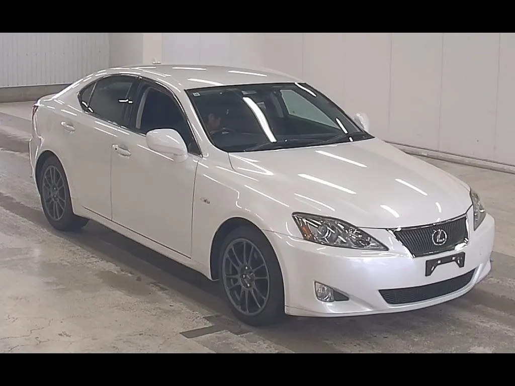 LEXUS IS 4D IS250