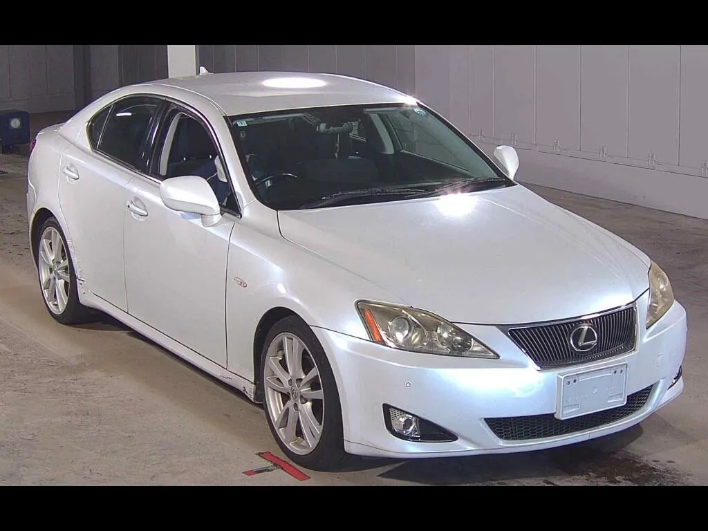 LEXUS IS 4D IS250