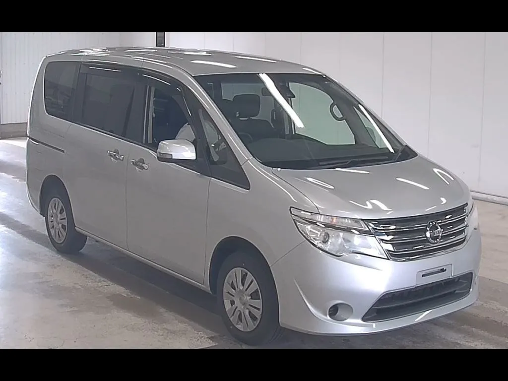 NISSAN SERENA 5D 4WD 20X