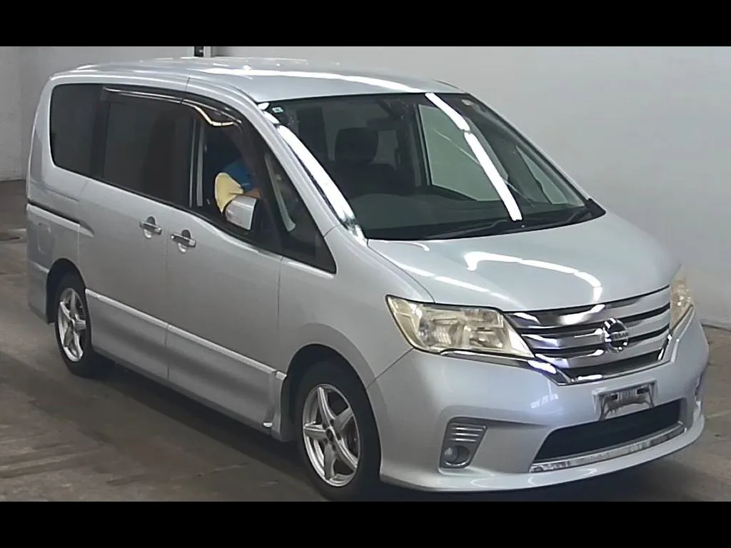NISSAN SERENA 5D HIGHWAY STAR