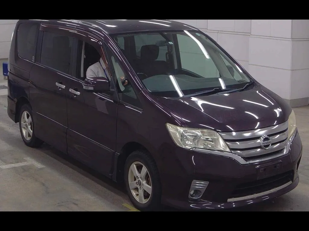 NISSAN SERENA 5D 4WD