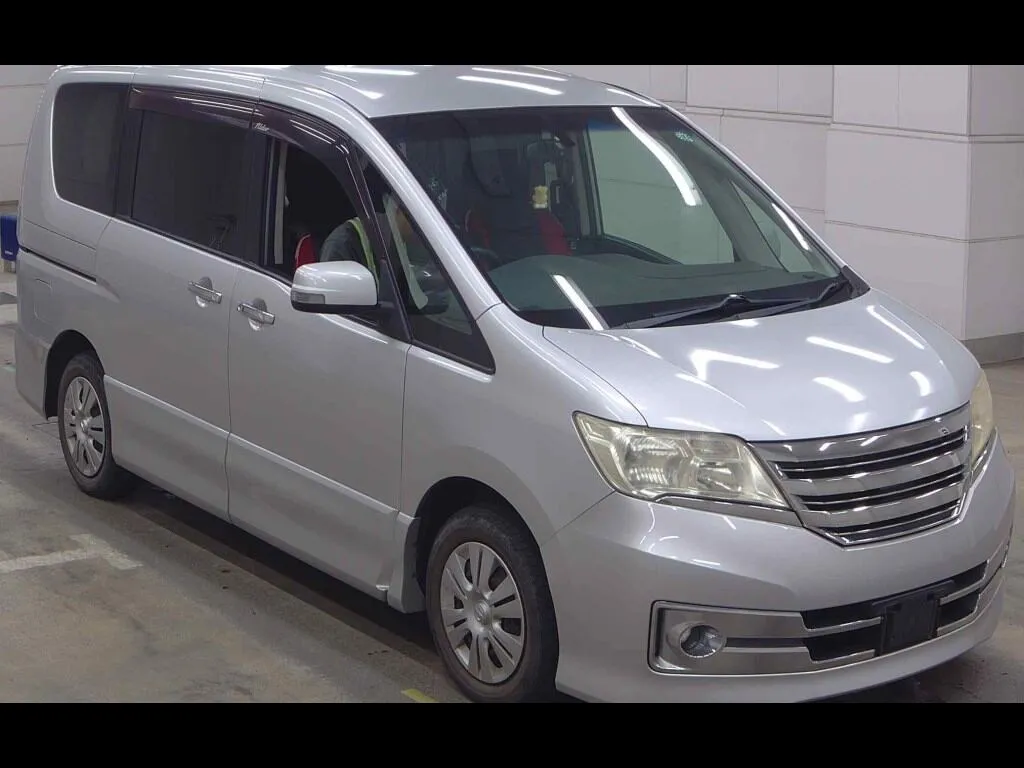 NISSAN SERENA 5D 4WD RIDER