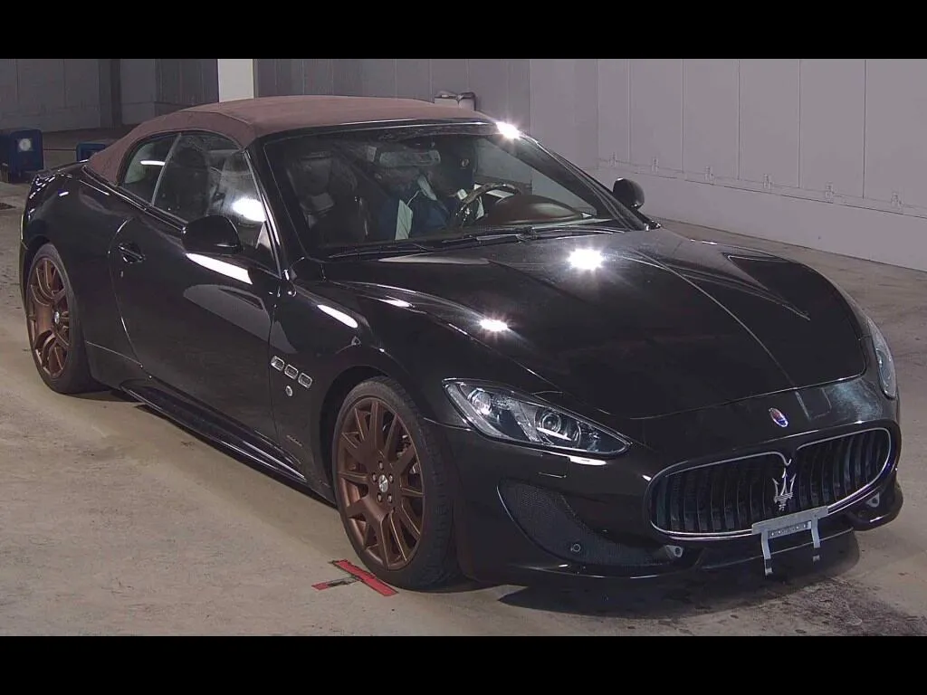 MASERATI GRANCABRIO SPORTS