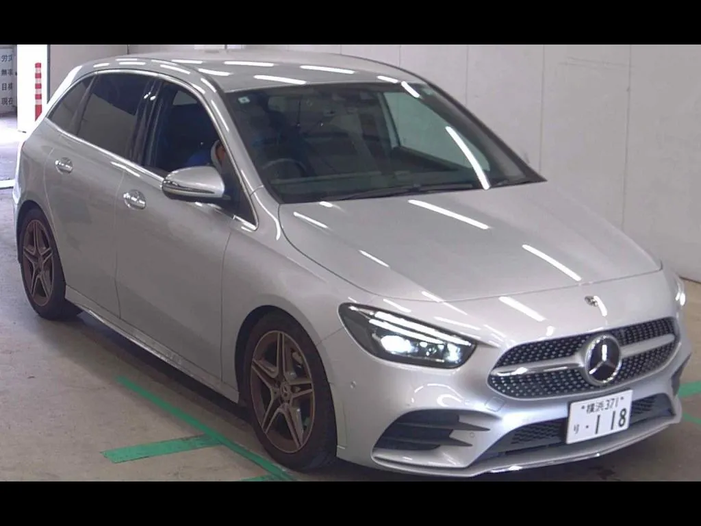 MERCEDES BENZ B-CLASS B180 AMG LINE