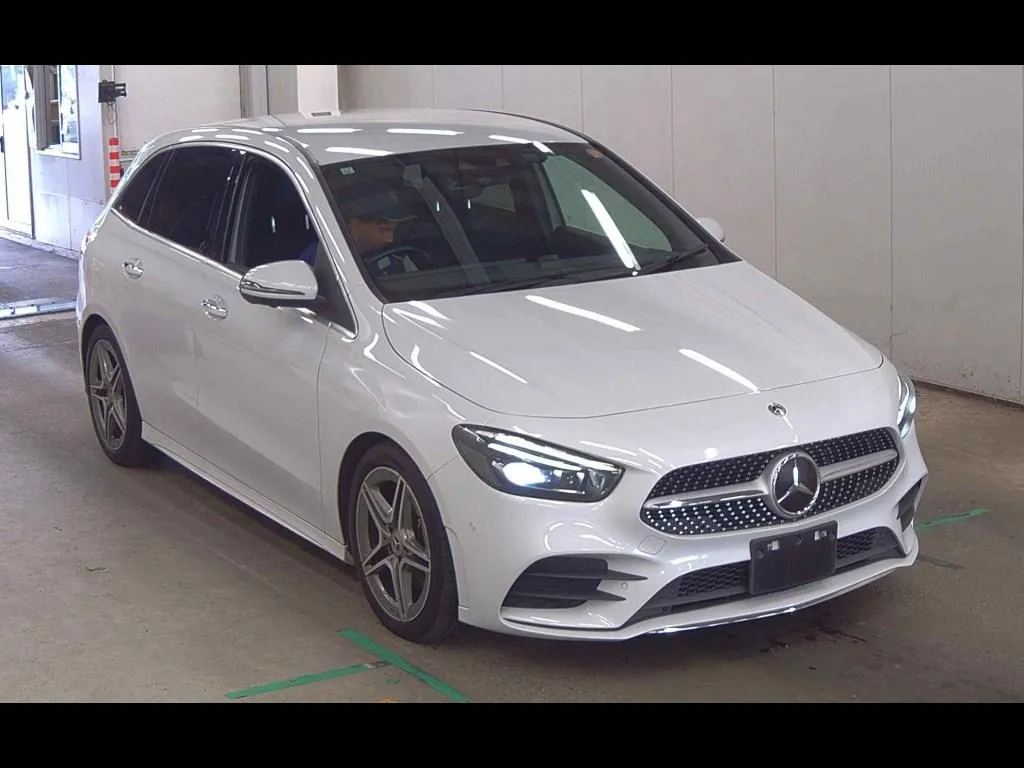 MERCEDES BENZ B-CLASS B200D AMG LINE