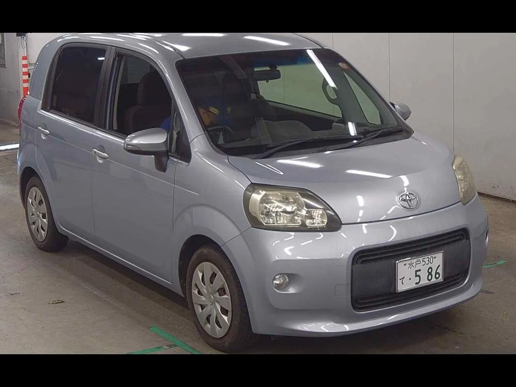 TOYOTA PORTE 4D G
