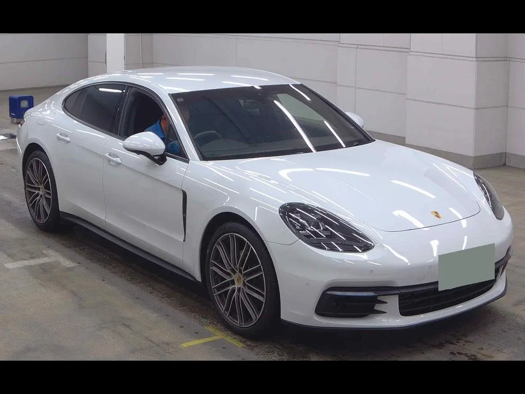 PORSCHE PANAMERA 5D 4WD 4