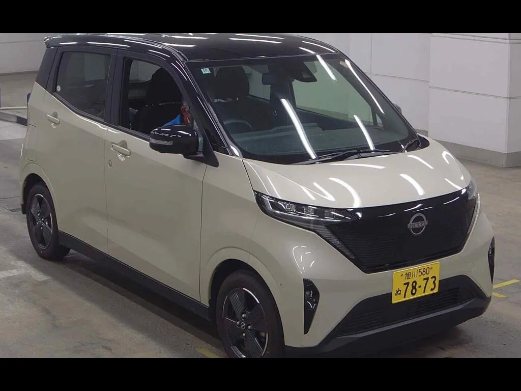 NISSAN SAKURA X