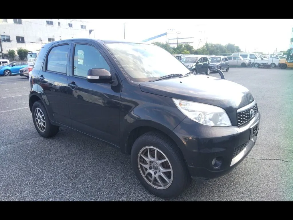 TOYOTA RUSH X