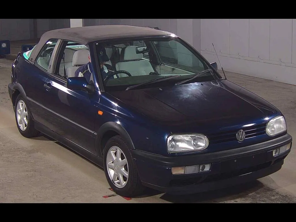 VOLKSWAGEN GOLF CABRIO