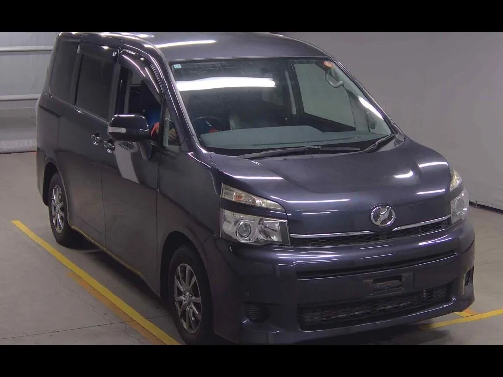 TOYOTA VOXY X L EDITION