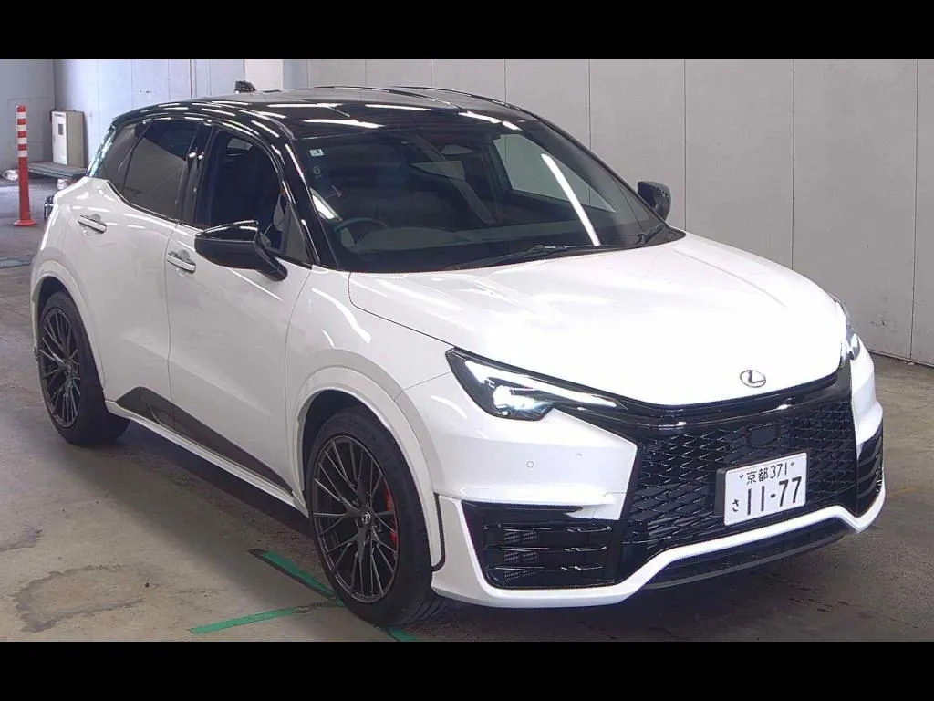 LEXUS LBX 4WD MORIZO RR