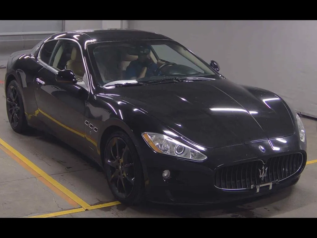 MASERATI GRANTURISMO BASE GRADE
