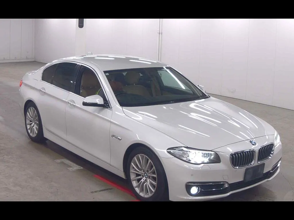 BMW 5 SERIES 4D 523D LUXURY