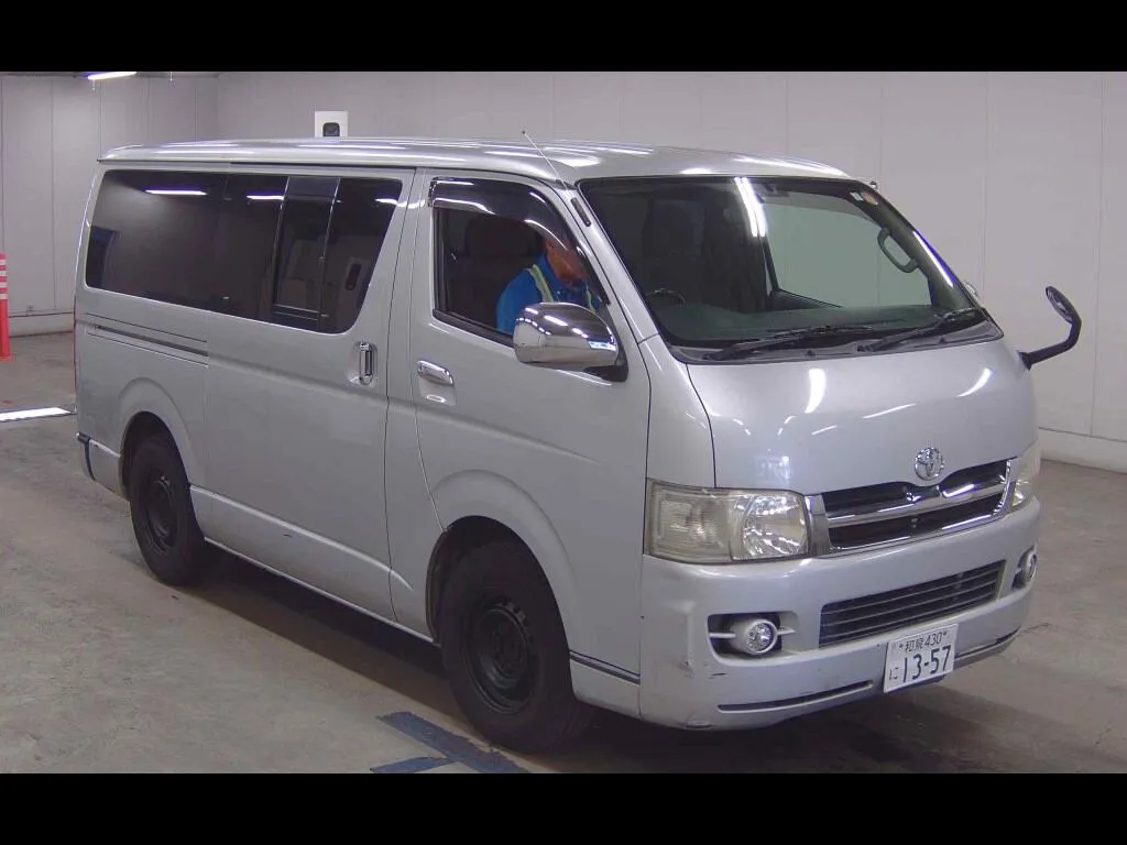 TOYOTA HIACE VAN 5D LONG SUPER GL