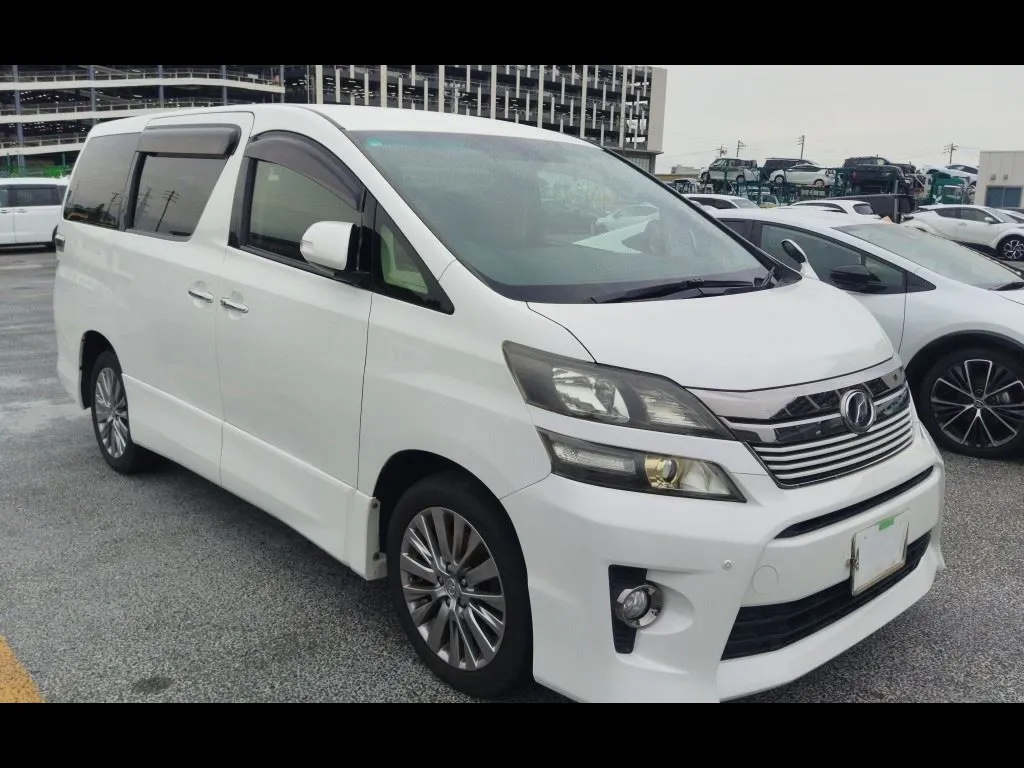 TOYOTA VELLFIRE 2.4Z GOLDEN EYES