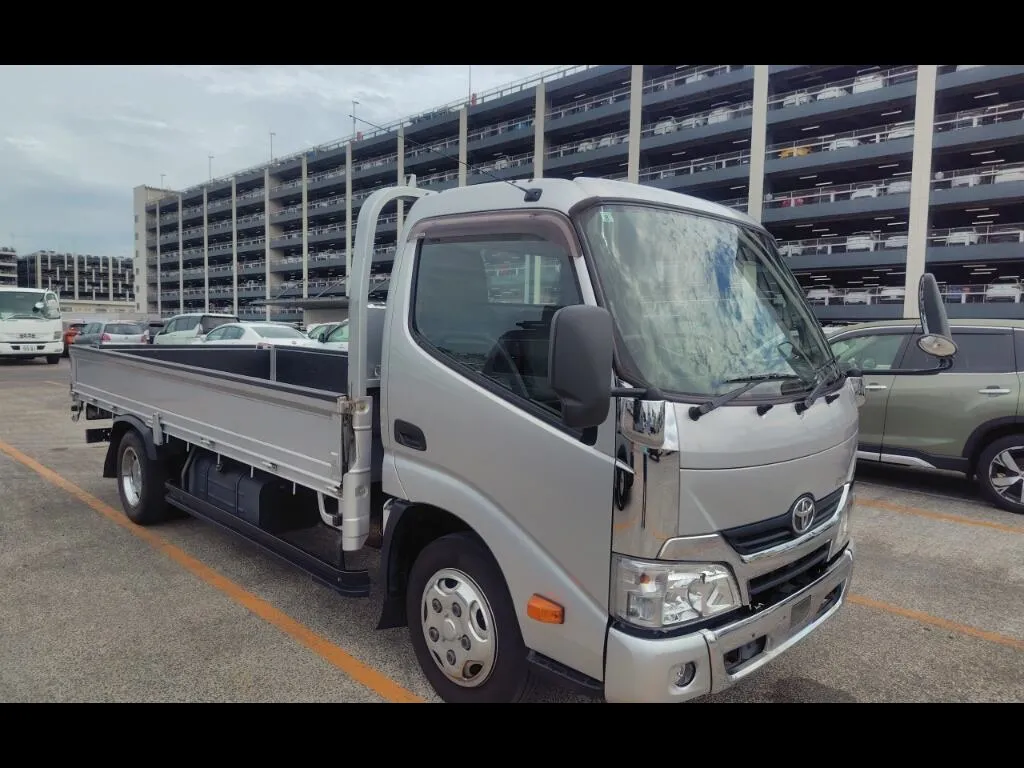 TOYOTA DYNA TRUCK 2D
