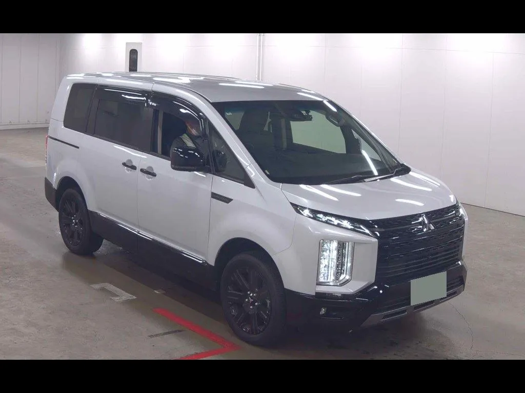 MITSUBISHI DELICA D:5 4WD CHAMONIX