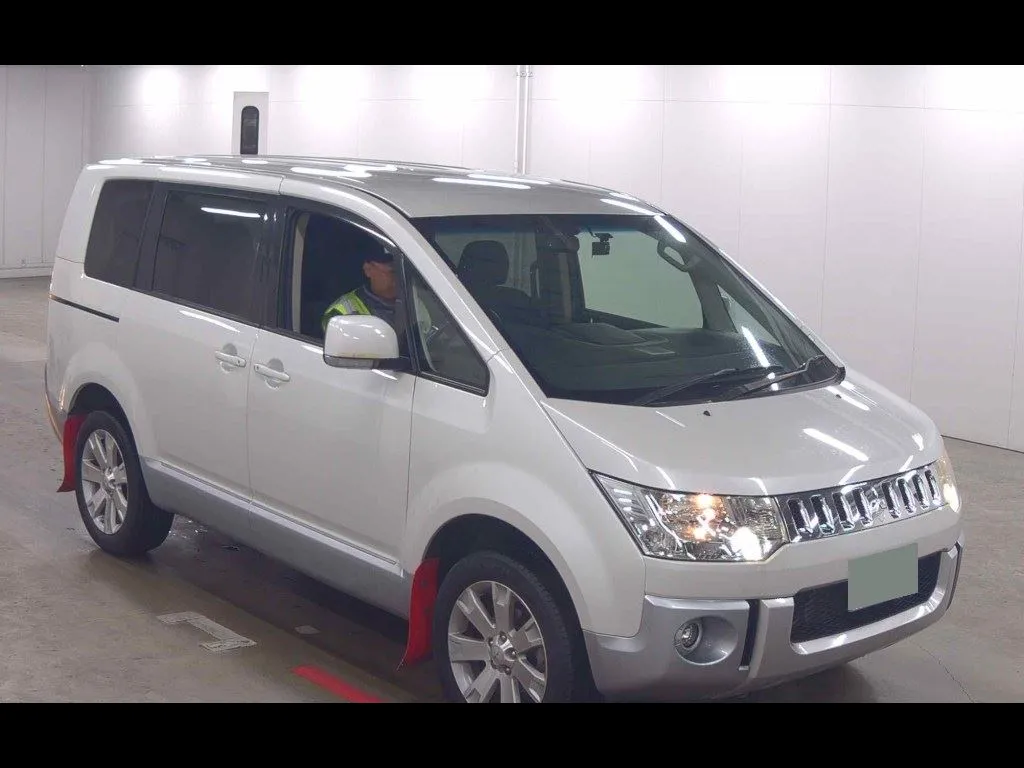 MITSUBISHI DELICA D:5 4WD D POWER PACKAGE