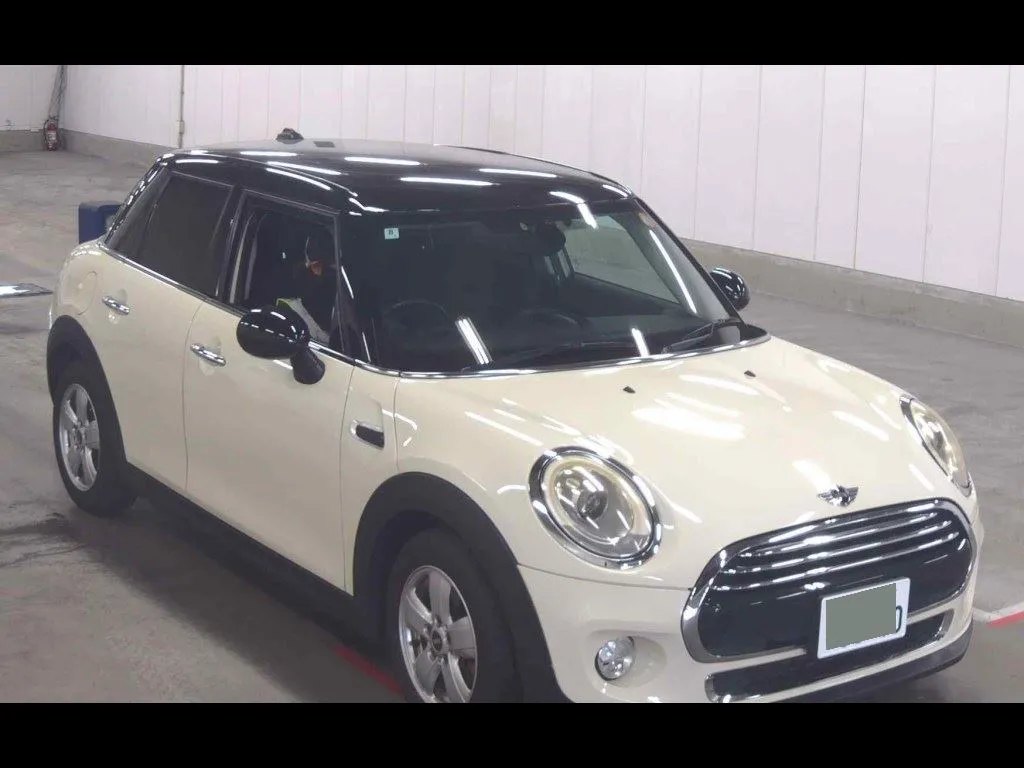 MINI MINI 5D COOPER D
